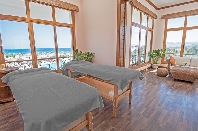Lahami Bay Beach Resort & Gardens